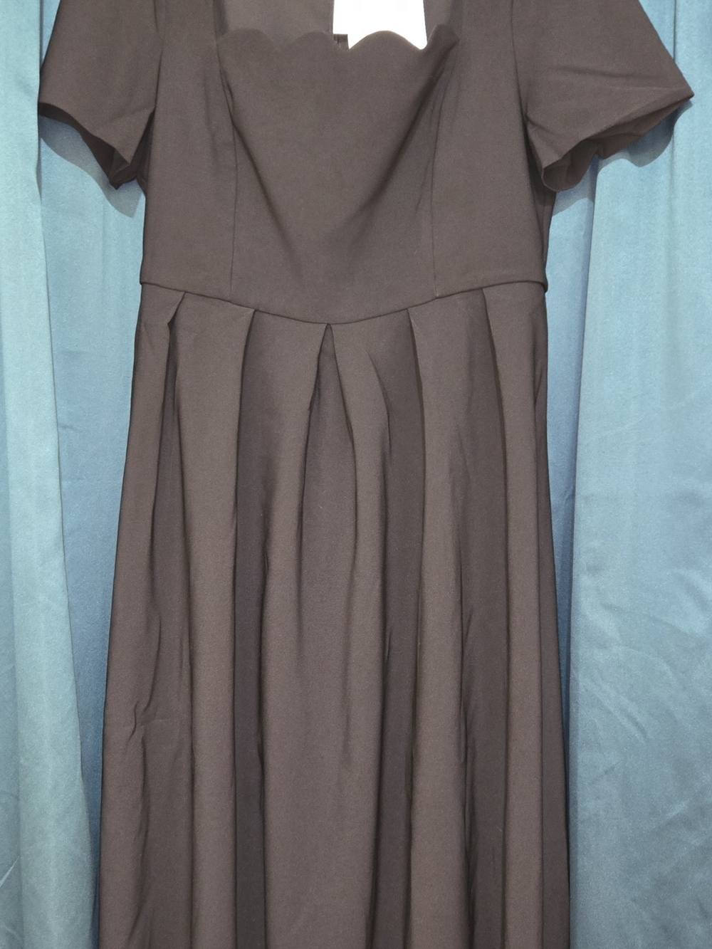 Classic Black Short-Sleeve Pleated Women's Dress
